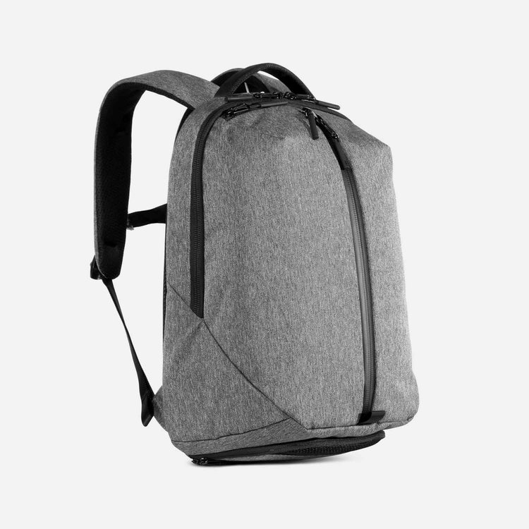 2021 fashion sport Backpack Wholesale customized outdoor sports travel backpack with shoe compartment